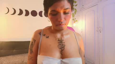 Snapshot of megan_hottts chatting on January 2026 04:44:01 PM megan_hottts online show from January 2026 04:44:01 PM