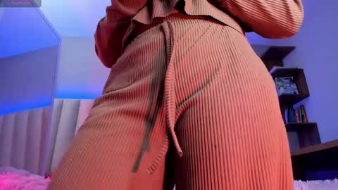     online show from February 2025 12:00:02 PM