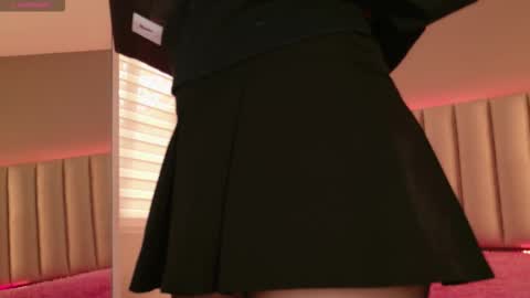     online show from September 2025 12:09:01 PM