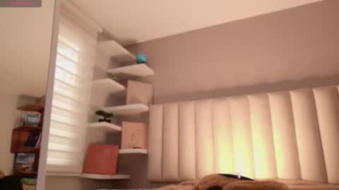     online show from October 2025 12:14:01 PM