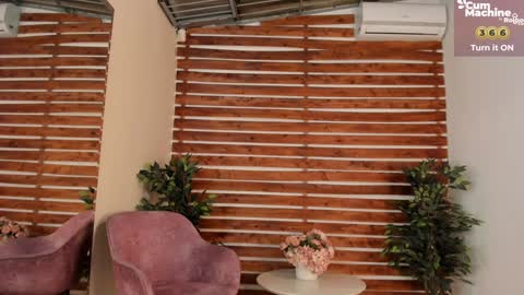 Snapshot of megan_raiin chatting on January 2025 09:23:01 AM megan_raiin online show from January 2025 09:23:01 AM