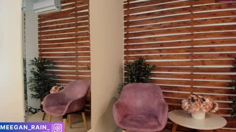 Snapshot of megan_raiin chatting on March 2025 06:43:01 AM megan_raiin online show from March 2025 06:43:01 AM