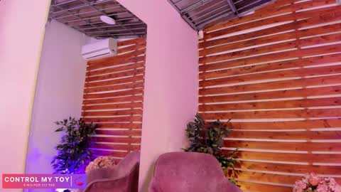 Snapshot of megan_raiin chatting on November 2025 08:47:02 AM megan_raiin online show from November 2025 08:47:02 AM