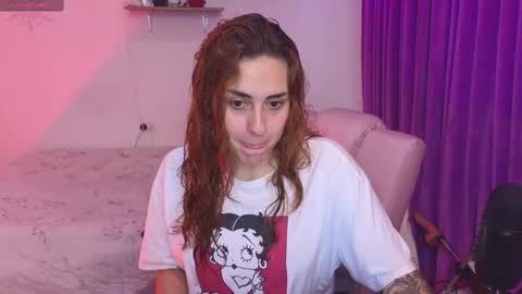                 Laura                 online show from October 2025 10:41:01 PM