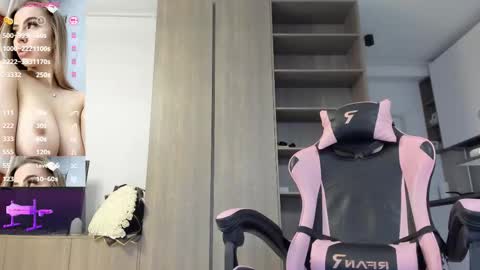 Snapshot of megan_ros_ chatting on September 2025 04:58:02 AM Megan online show from September 2025 04:58:02 AM