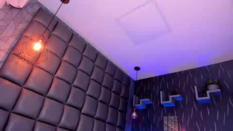 Megan online show from November 2025 09:25:01 PM