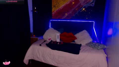 M E G A N   online show from December 2024 08:43:01 PM