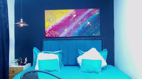 M E G A N   online show from February 2025 04:57:01 PM