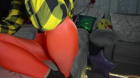 Snapshot of meganfox3325 chatting on November 2025 08:17:01 AM Nicki--------- Welcome to my Room online show from November 2025 08:17:01 AM