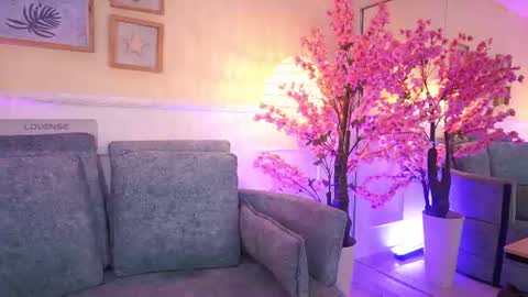 Megan Lowell online show from July 2026 11:34:01 AM