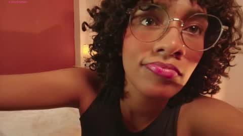 Snapshot of meganlux_1 chatting on May 2026 08:16:02 PM - 29p online show from May 2026 08:16:02 PM
