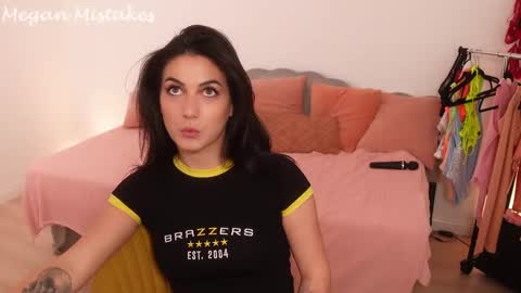 Snapshot of meganmistakes chatting on December 2024 09:39:02 PM Megan Mistakes online show from December 2024 09:39:02 PM