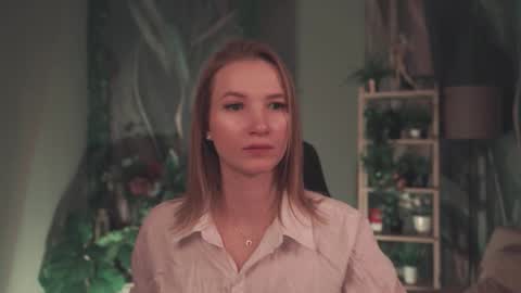 Snapshot of meganrodgers chatting on February 2026 06:19:01 PM megan online show from February 2026 06:19:01 PM