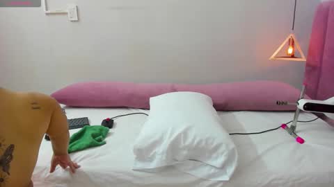 Megan  online show from September 2025 07:08:02 PM