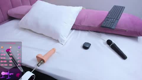 Megan  online show from April 2026 07:33:02 PM