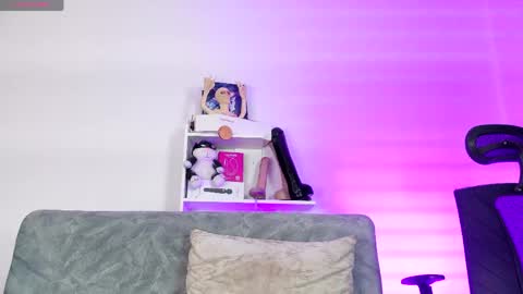 Megan online show from May 2026 08:25:01 PM