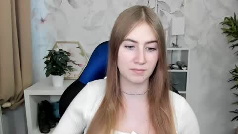 Megan online show from November 2025 01:44:01 PM