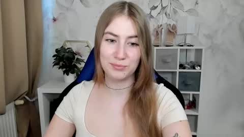Snapshot of meganx_candy chatting on April 2026 05:43:02 AM Megan online show from April 2026 05:43:02 AM
