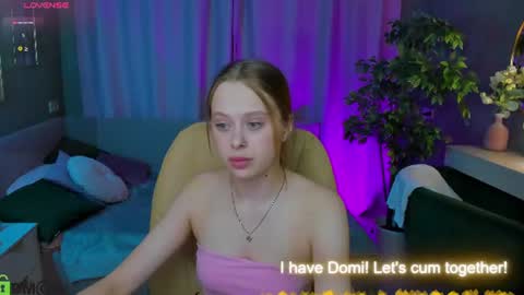 Snapshot of megg_ryan chatting on June 2026 05:19:02 PM megg_ryan online show from June 2026 05:19:02 PM