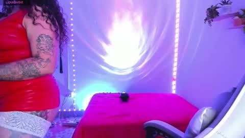 Snapshot of meggan_millerr chatting on October 2025 11:24:02 PM online show from October 2025 11:24:02 PM