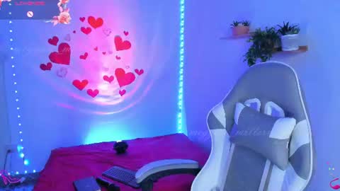   online show from June 2026 01:54:01 AM