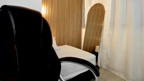 Meghan online show from November 2025 01:11:01 PM