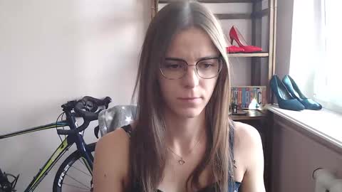 Megi online show from June 2026 01:35:01 PM