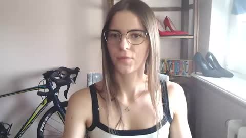 Megi online show from June 2026 01:37:01 PM