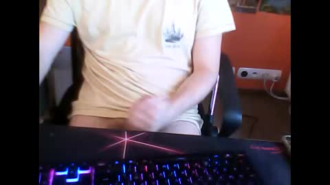 Snapshot of meks5544 chatting on January 2026 12:10:02 PM meks5544 online show from January 2026 12:10:02 PM