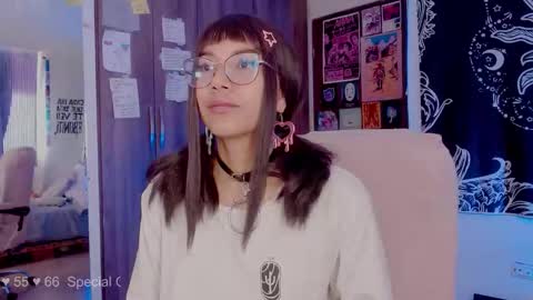 Melissa  -  -  Please help me to reach 100 thumbs up online show from October 2025 01:42:02 PM