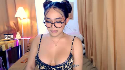 mel_rai14 online show from April 2026 02:25:02 PM