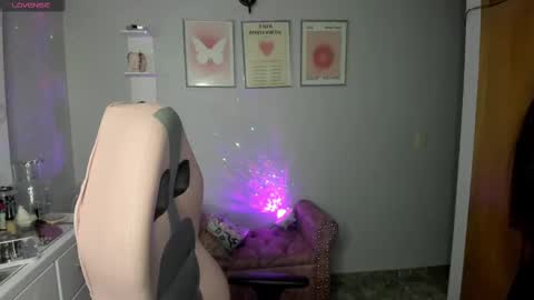 Snapshot of melaany_ chatting on September 2025 12:35:01 AM Melaany online show from September 2025 12:35:01 AM