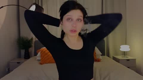 Snapshot of melan1e_ chatting on December 2024 10:03:02 PM mel online show from December 2024 10:03:02 PM