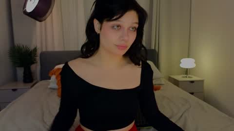 Snapshot of melan1e_ chatting on December 2024 01:07:01 AM mel online show from December 2024 01:07:01 AM