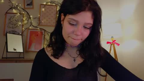 Snapshot of melan1e_ chatting on January 2025 09:50:01 PM mel online show from January 2025 09:50:01 PM