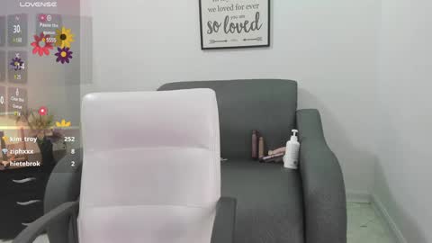 melan_owen online show from January 2025 08:04:01 PM