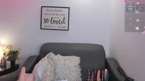 melan_owen online show from September 2025 11:21:02 AM