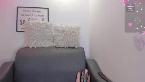 melan_owen online show from September 2025 11:03:01 AM