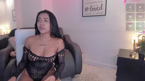 melan_owen online show from November 2025 11:42:02 AM
