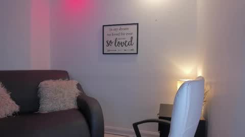 melan_owen online show from November 2025 11:10:02 AM