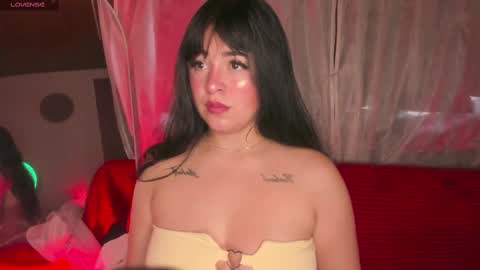 Snapshot of melani_sunny chatting on March 2025 06:43:02 PM Melani sunny online show from March 2025 06:43:02 PM