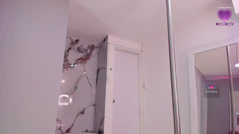 Snapshot of melanie_milleer chatting on January 2025 06:36:02 AM Melanie Miller online show from January 2025 06:36:02 AM