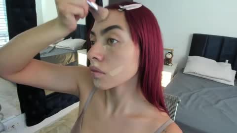 Snapshot of melanie_roux_ chatting on April 2026 12:07:01 PM Melanie roux online show from April 2026 12:07:01 PM