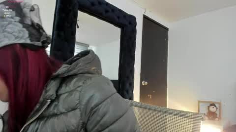 Snapshot of melanie_roux_ chatting on April 2026 12:21:02 PM Melanie roux online show from April 2026 12:21:02 PM