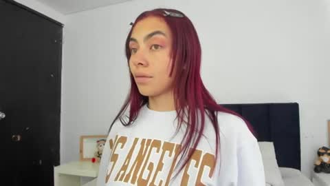 Melanie roux  online show from July 2026 01:37:01 PM