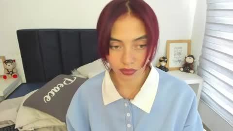Melanie roux  online show from July 2026 04:01:02 PM