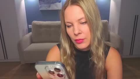 Snapshot of melaniebennett chatting on January 2026 06:07:01 AM Melanie Bennett online show from January 2026 06:07:01 AM
