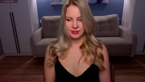 Snapshot of melaniebennett chatting on April 2026 08:17:02 AM Melanie Bennett online show from April 2026 08:17:02 AM