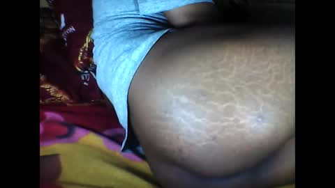 melanih online show from December 2025 04:43:01 AM