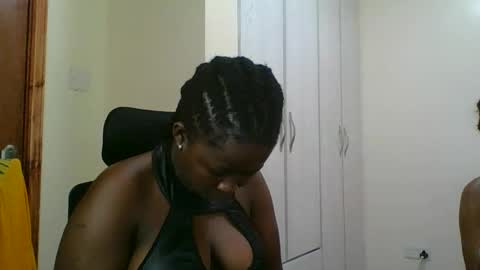 Snapshot of melanin_juicey8 chatting on April 2026 10:12:01 PM melanin_juicey8 online show from April 2026 10:12:01 PM